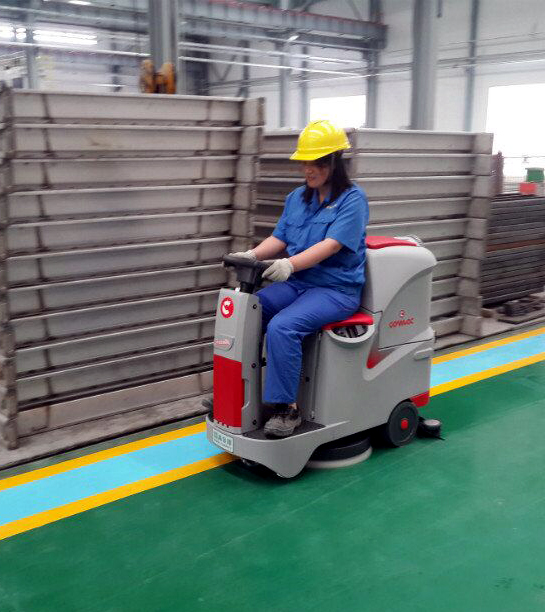 驾驶式扫地车 驾驶式扫地车